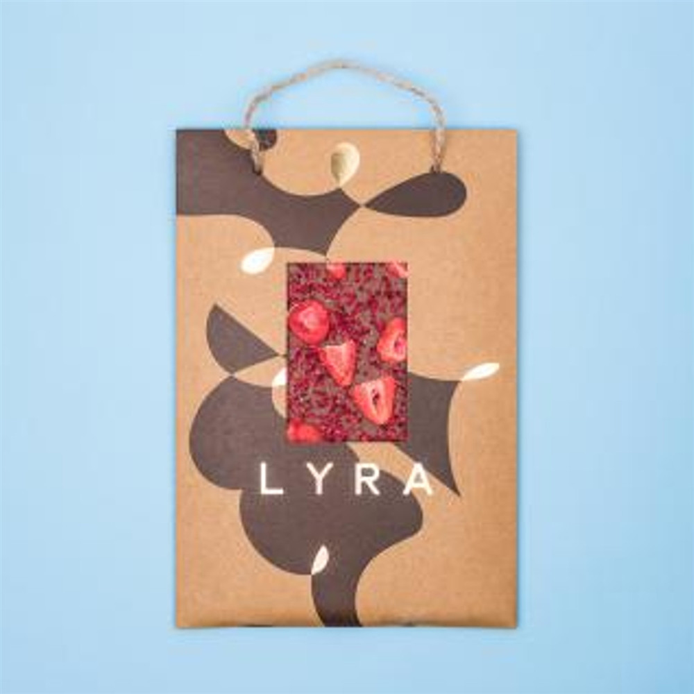 Čokoláda - LYRA PREMIUM A4 milk s posypem 300g Čokoláda - LYRA PREMIUM A4 milk s posypem 300g
